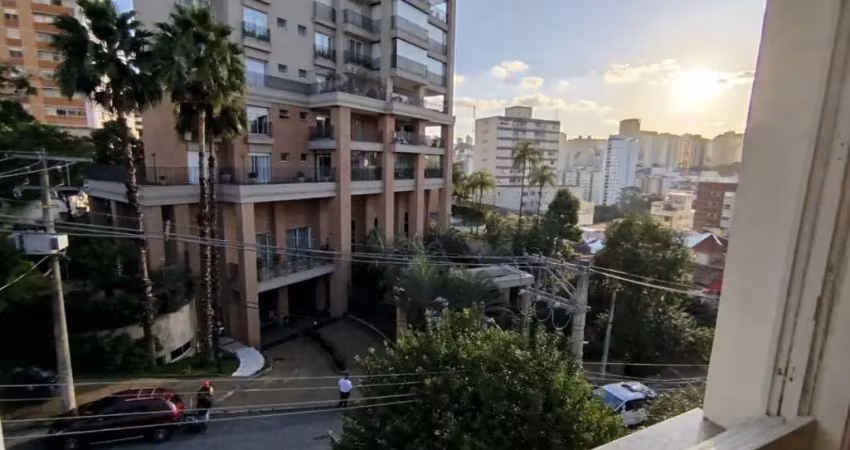Apartamento com 3 quartos para alugar na Rua Caiubi, 474, Perdizes, São Paulo