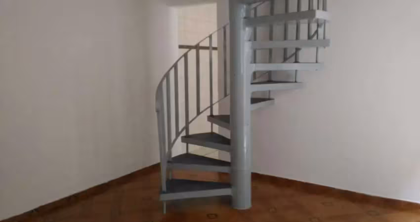Casa com 3 quartos para alugar na Rua Terra Roxa, 3, Cidade Mãe do Céu, São Paulo