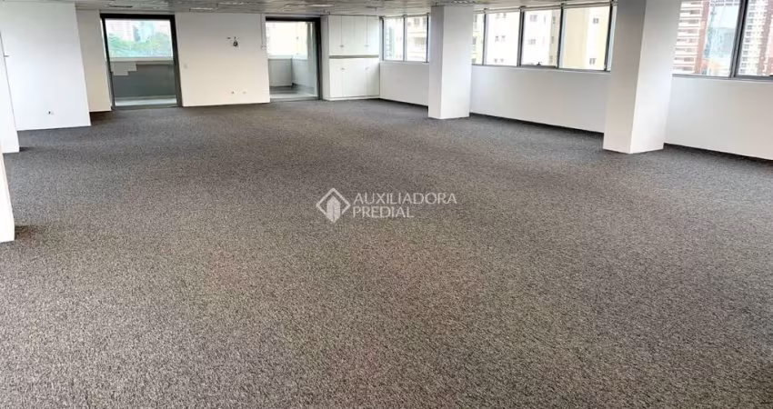 Sala comercial para alugar na Rua Luiz Seráphico Júnior, 511, Jardim Caravelas, São Paulo