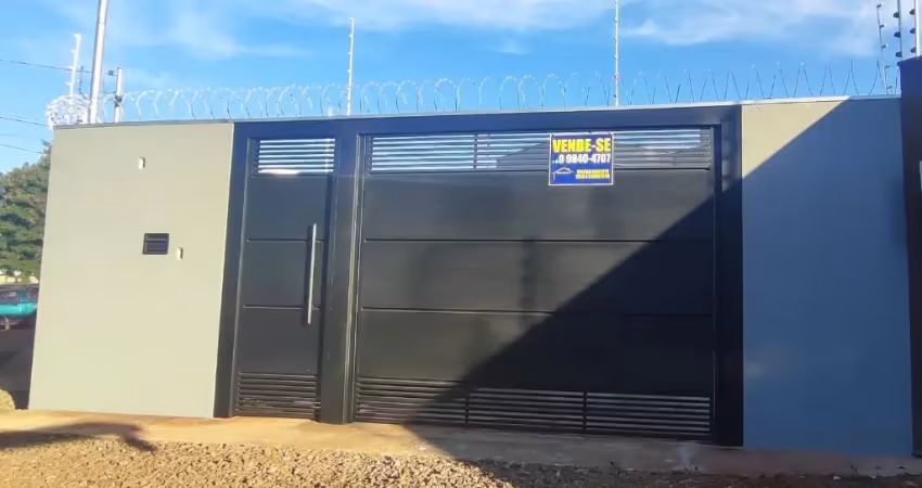 Casa com 2 quartos à venda na Rua Ministro Petrônio Portela, Jardim Itamaracá, Campo Grande
