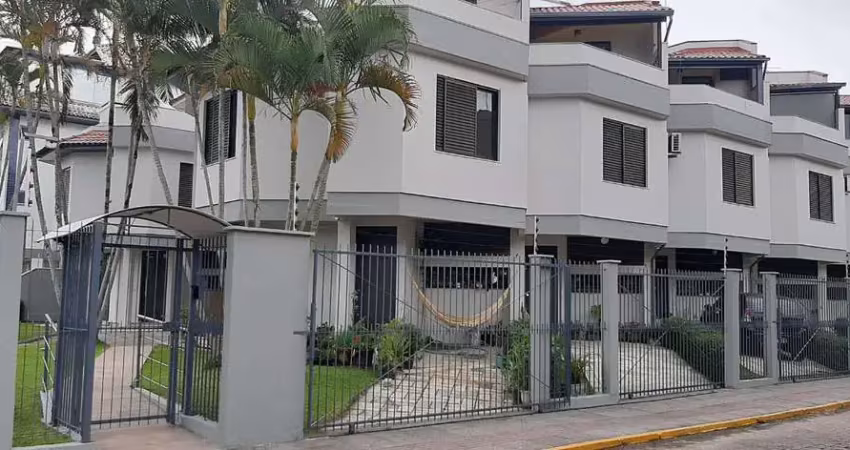 Casa com 3 quartos à venda na Rua Ranulpho José de Souza Sobrinho, 256, Canasvieiras, Florianópolis