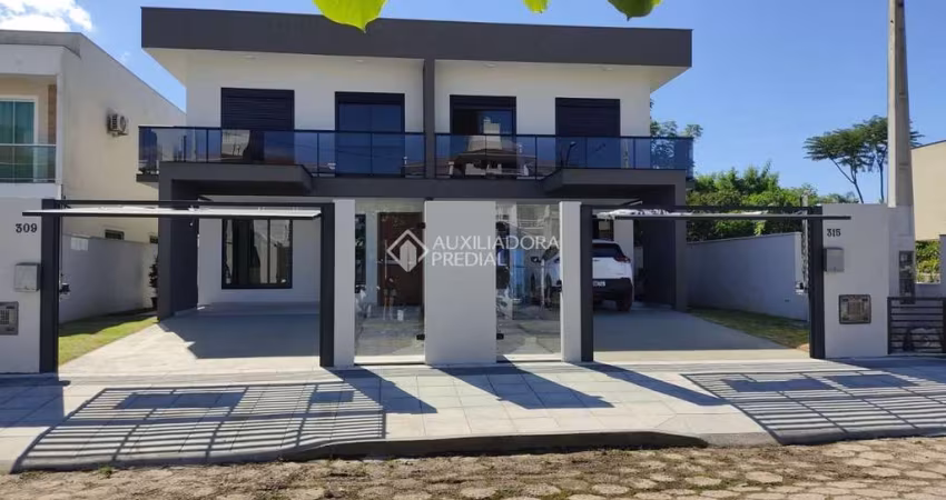 Casa com 3 quartos à venda na Rua João de Barro, 315, Canasvieiras, Florianópolis