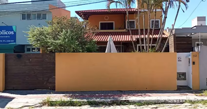 Casa com 3 quartos à venda na Rua João Luiz da Silva Brito, 32, Canasvieiras, Florianópolis