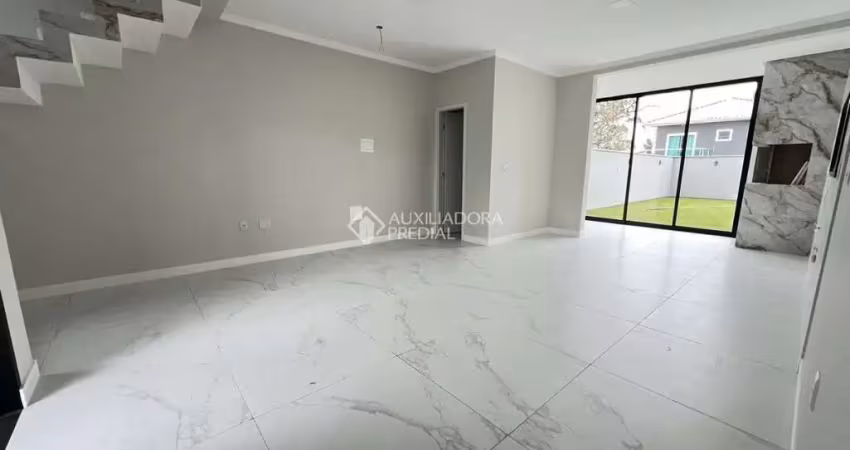 Casa com 3 quartos à venda na Rua Candido Pereira dos Anjos, 1, São João do Rio Vermelho, Florianópolis