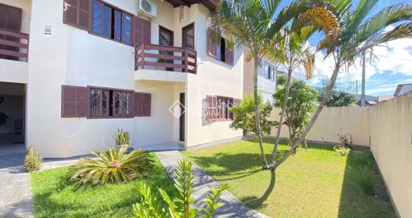 Casa com 3 quartos à venda na Servidão Júlio Petroski, 589, Ingleses do Rio Vermelho, Florianópolis