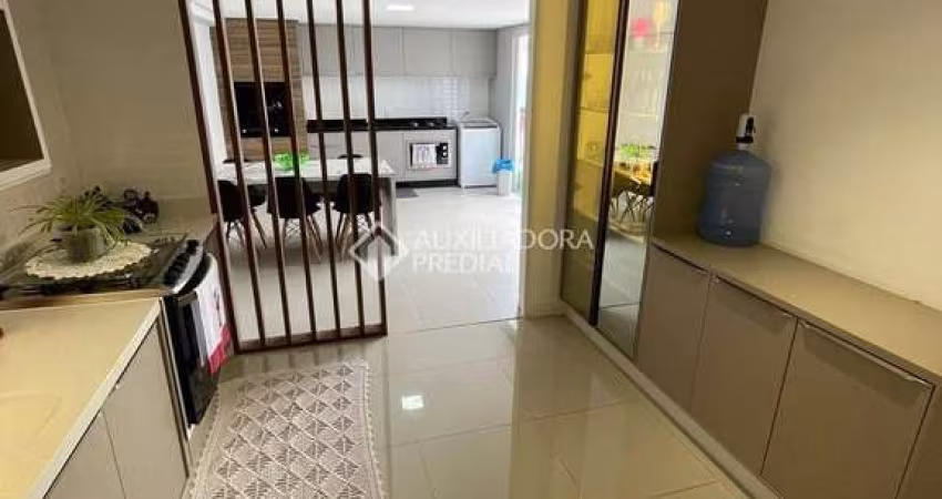 Casa em condomínio fechado com 2 quartos à venda na Avenida Paulo Roberto Vidal, 1455, Bela Vista, Palhoça