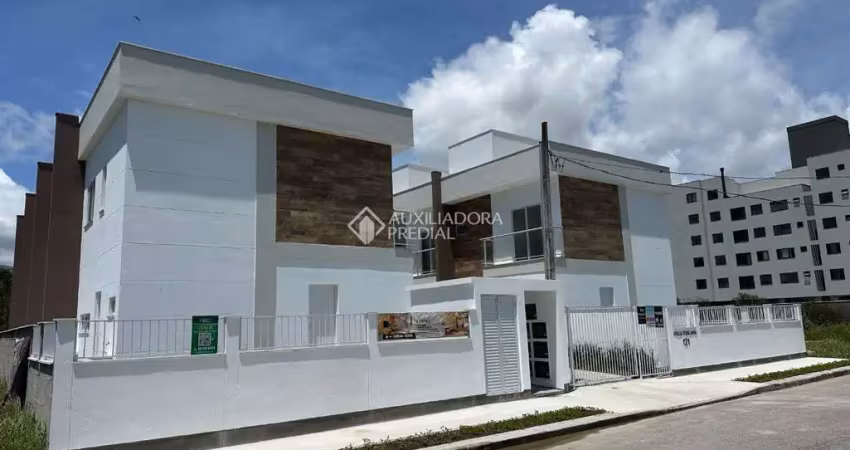 Casa em condomínio fechado com 2 quartos à venda na Rua Orlando João da Rosa, 121, Nova Palhoça, Palhoça
