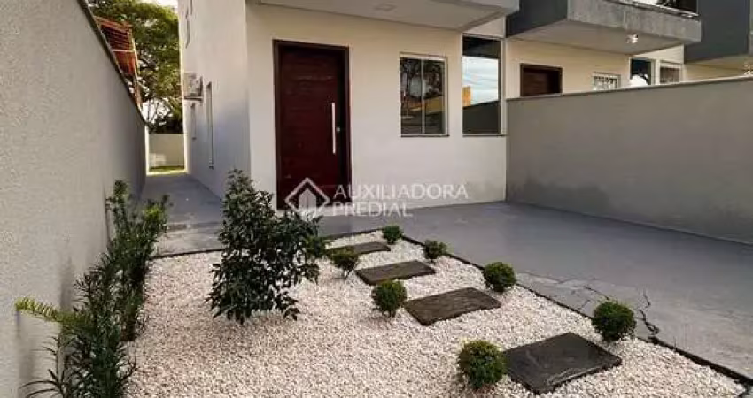 Casa com 3 quartos à venda na Seis de Outubro, 53, Ingleses do Rio Vermelho, Florianópolis