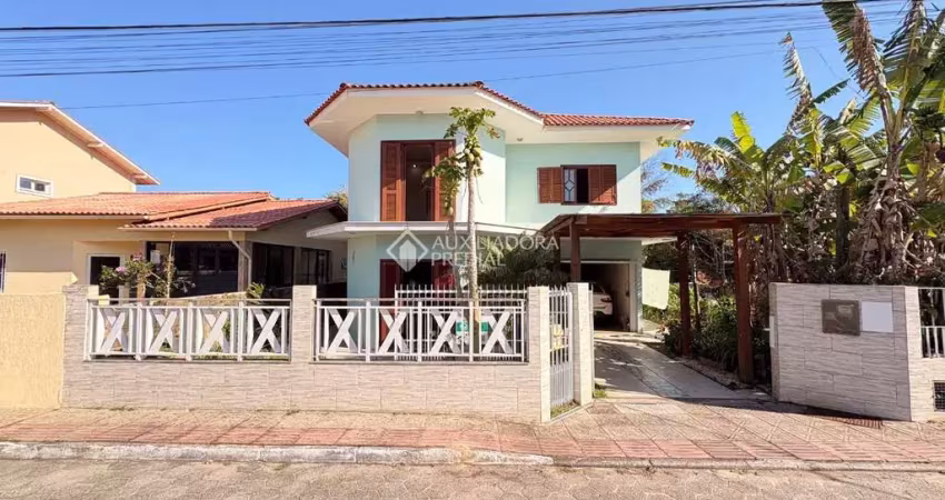 Casa com 4 quartos à venda na Servidão Flor do Campo, 22, Vargem Grande, Florianópolis