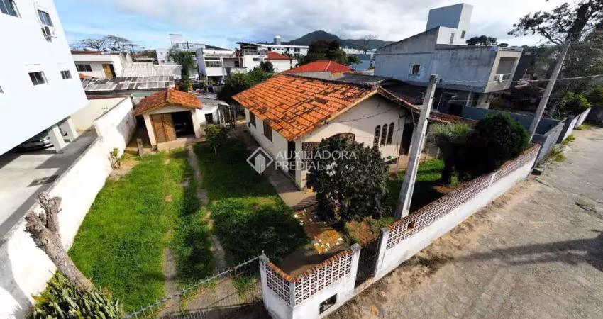 Casa com 4 quartos à venda na Servidão Belarmino Lucas Sagaz, 165, Ingleses do Rio Vermelho, Florianópolis