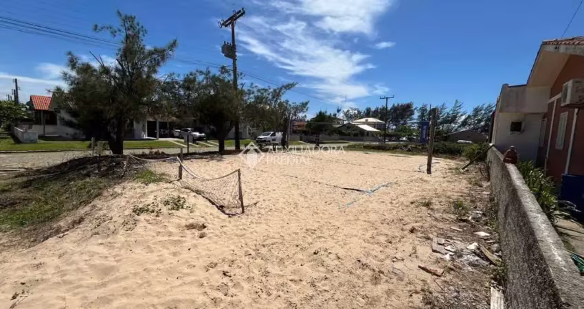 Terreno à venda na Daril Cabral Da Silva, 100, Itapiruba, Imbituba