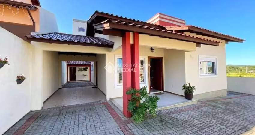 Casa com 2 quartos à venda na Vereador Nilson Inácio Alves, 118, Village, Imbituba