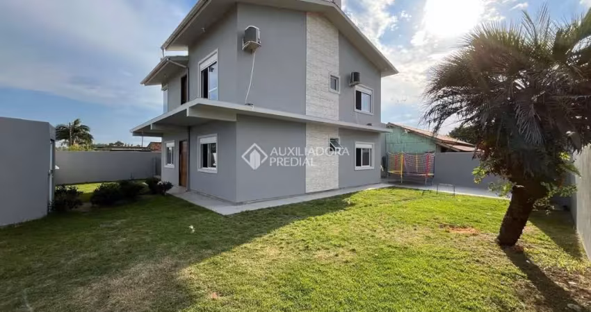Casa com 3 quartos à venda na Vila Paraíso, 2222, Vila Nova, Imbituba