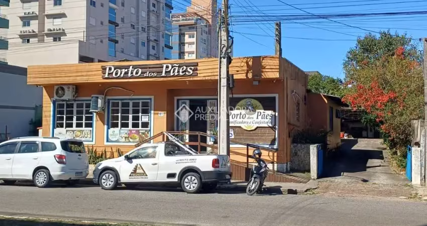 Prédio à venda na Nereu Ramos, 81, Centro, Imbituba
