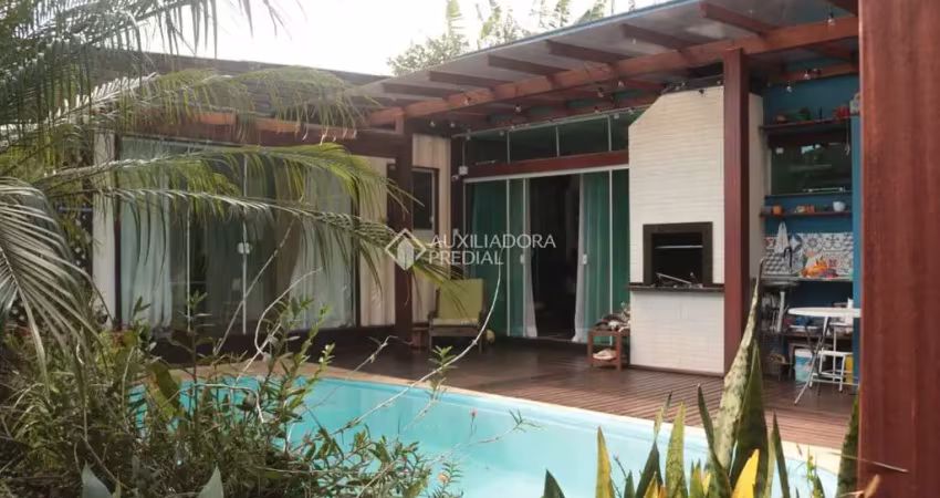 Casa com 2 quartos à venda na Rua das Bauxitas, 488, Pântano do Sul, Florianópolis