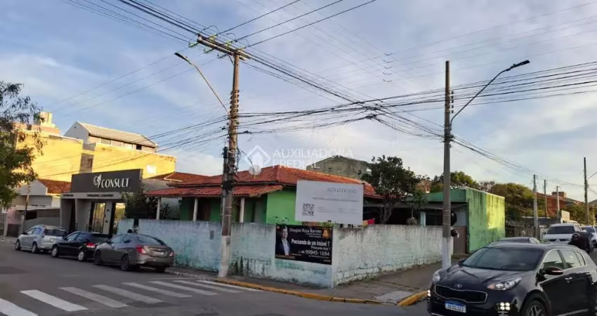 Casa com 3 quartos à venda na Nereu Ramos, 1010101010, Centro, Imbituba