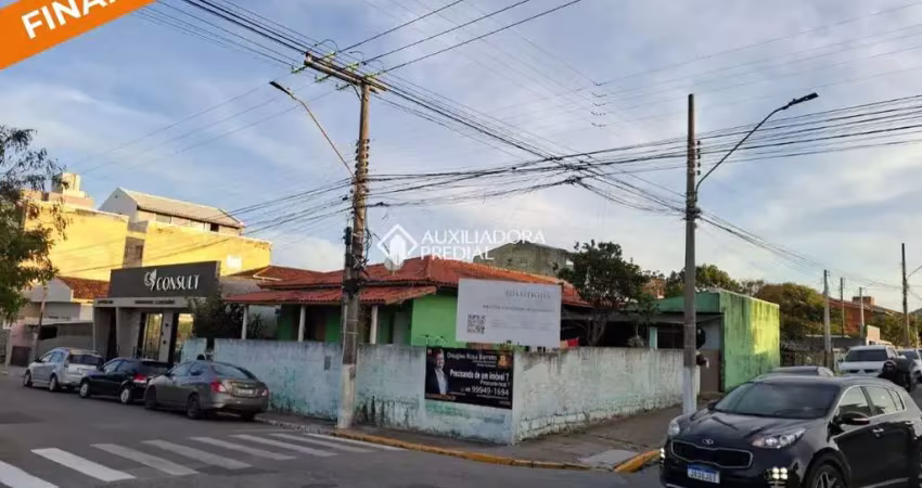 Casa com 3 quartos à venda na Nereu Ramos, 1010101010, Centro, Imbituba