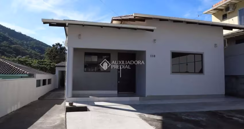 Casa com 2 quartos à venda na Manuel Araújo, 110, Vila Nova, Imbituba