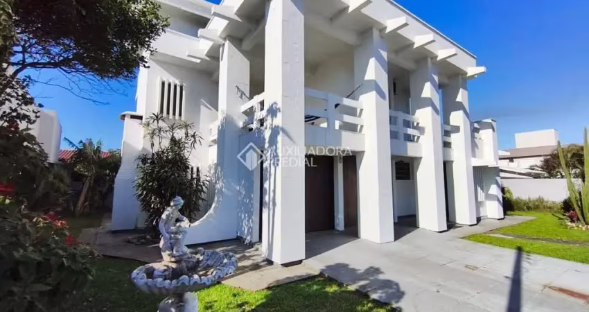 Casa com 5 quartos à venda na Otília De Souza Oliveira, 328, Vila Nova, Imbituba