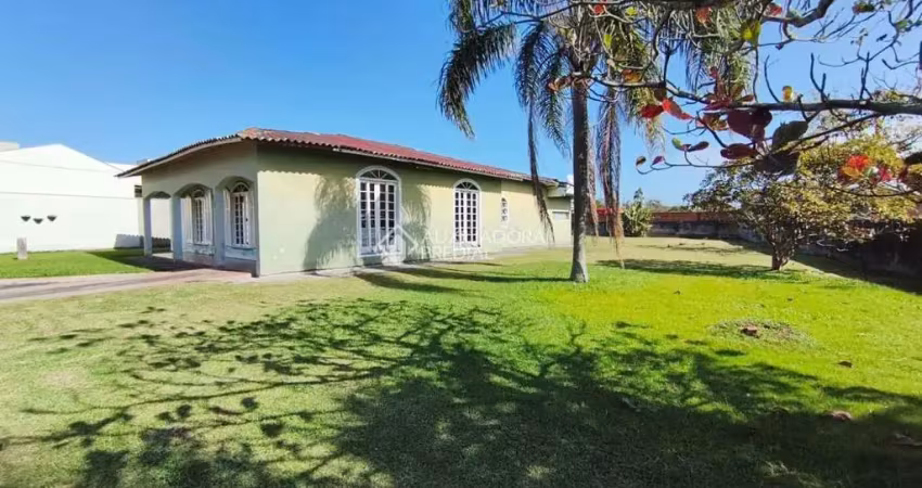 Casa com 6 quartos à venda na Ascendino Hermínio Joaquim, 251, Vila Nova, Imbituba