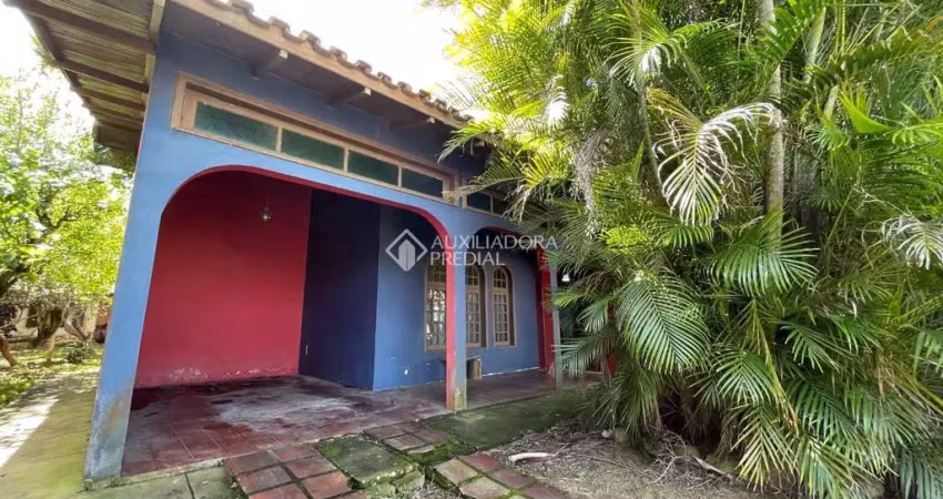 Casa com 4 quartos à venda na Brasil, 266, Paes Leme, Imbituba