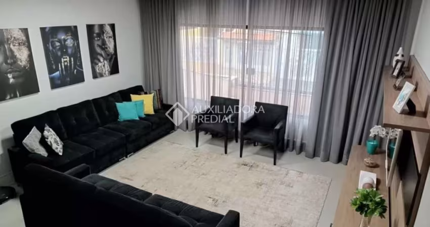 Casa em condomínio fechado com 4 quartos à venda na Rua Helena Aparecida Secol, 241, Nova Petrópolis, São Bernardo do Campo