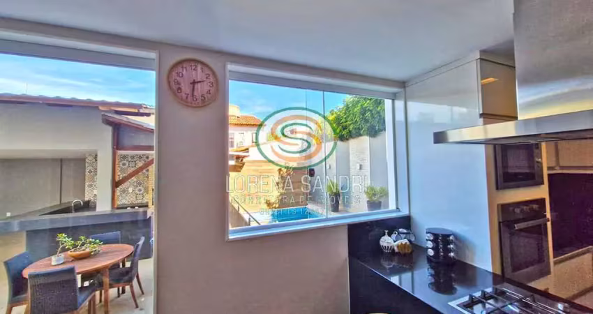 Casa maravilhosa na Mata da Praia - 420m² de terreno - PORTEIRA FECHADA