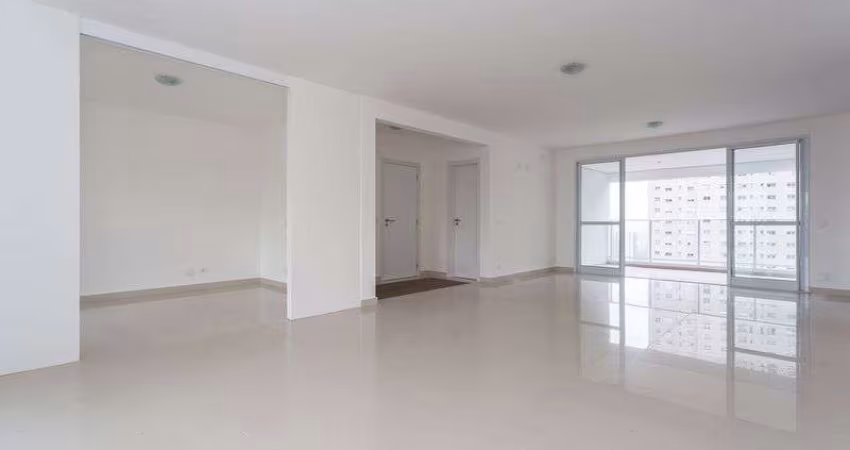 Apartamento tipo para venda com 3 quartos, sendo 3 suítes, 213m²