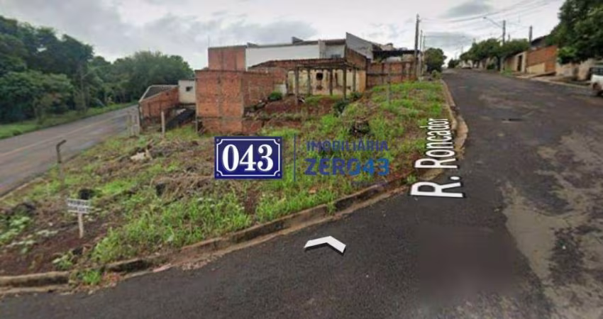 Terreno de esquina amplo para Venda no Lindóia