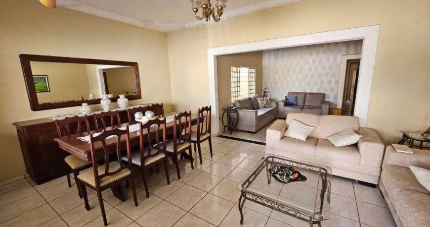 Casa com 3 dormitórios, sendo 1 suite à venda, 230 m² por r$ 600.000 - boa esperança - cuiabá/mt