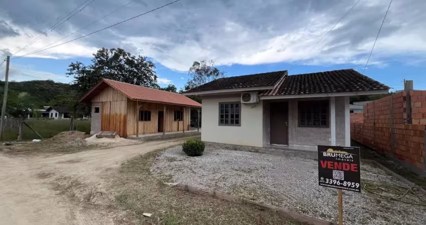 Casa com 2 quartos à venda na Rua Pedro Mathias Kolher, 228, São Pedro, Guabiruba
