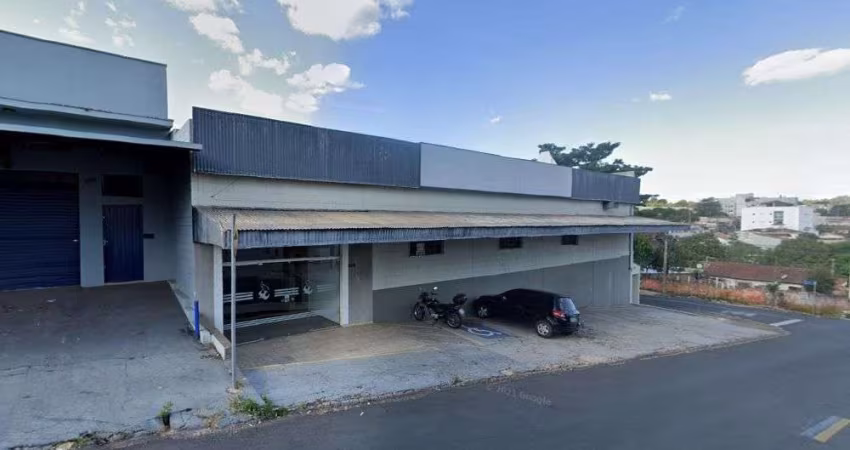 Prédio à venda na Rua Sílvia Bueno, 828, Centro, Jaguariúna
