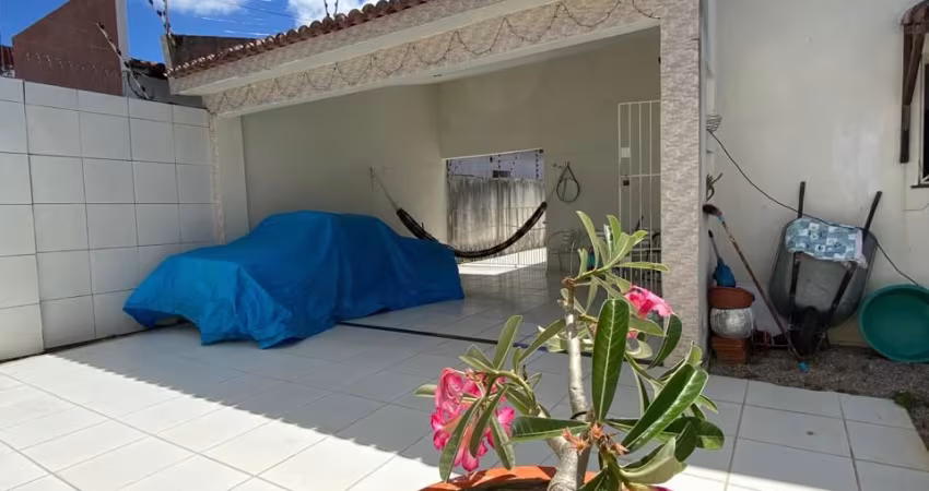 Vendo Excelente Casa Térrea de Rua no Caminho do Sol - Parnamirim/RN