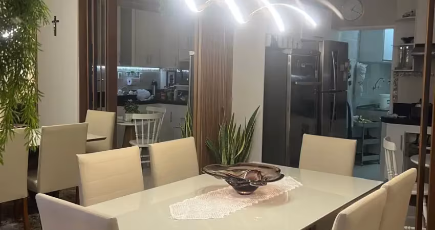 Vendo excelente casa em condomínio fechado com 120 metros quadrados