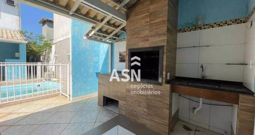 Casa espaçosa com 4 dormitórios à venda, 323 m² por R$ 980.000 - Recreio - Rio das Ostras/RJ