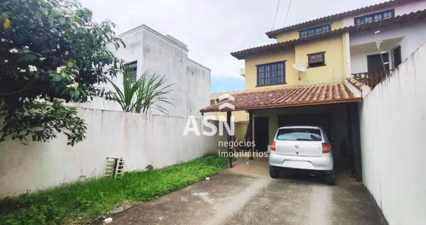 Casa Triplex com 3 dormitórios à venda, 142 m² por R$ 397.000 - Terra Firme - Rio das Ostras/RJ