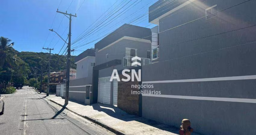 Casa em condomínio com 3 dormitórios à venda, 126 m² por R$ 360.000 - Extensão do Bosque - Rio das Ostras/RJ