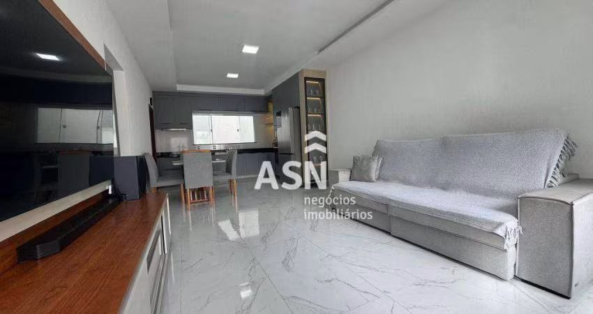 Casa Dúplex com 3 dormitórios à venda, 117 m² por R$ 530.000 - Village Rio das Ostras - Rio das Ostras/RJ