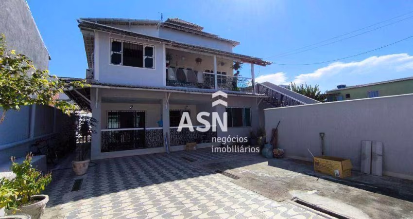 Casa com 221 m² - venda por R$ 630.000 ou aluguel por R$ 2.726/mês (casa de cima,3 quartos) - Cidade Praiana - Rio das Ostras/RJ