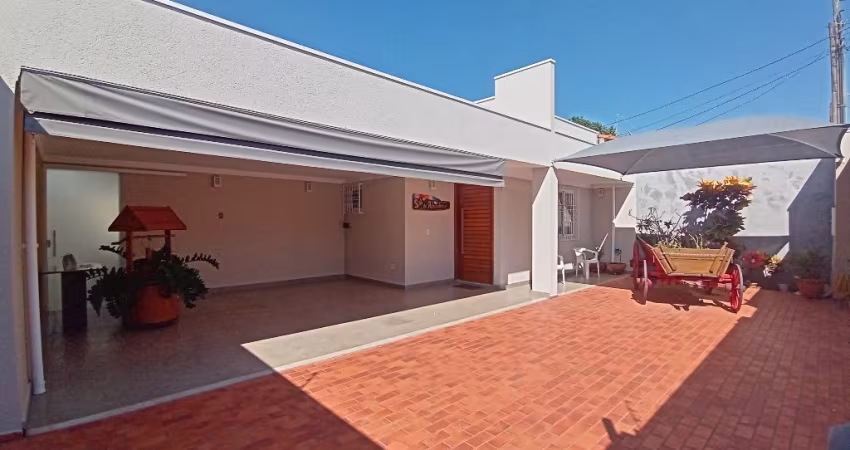 Linda casa à venda no Jd. Flamboyant em Mogi Mirim-SP