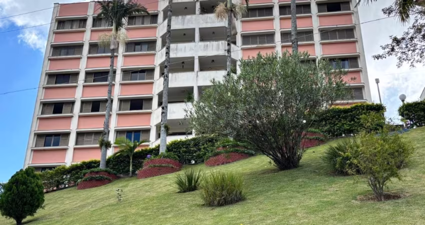 Apartamento à Venda ou Locação em Serra Negra-SP