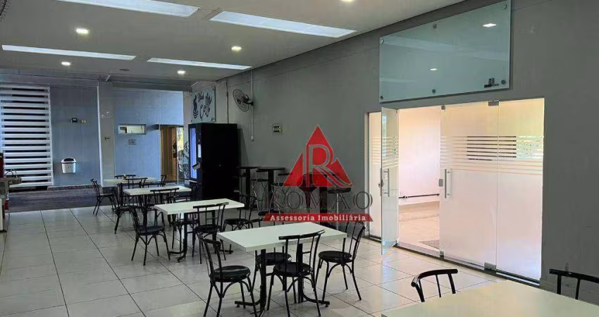 Sala, 30 m² por R$ 2.441/mês - Edifício Black &amp; White