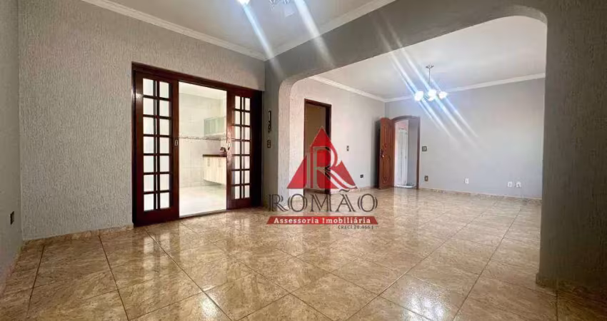 Casa com 3 dormitórios, 213 m² por R$ 600.000 - Jardim Saira
