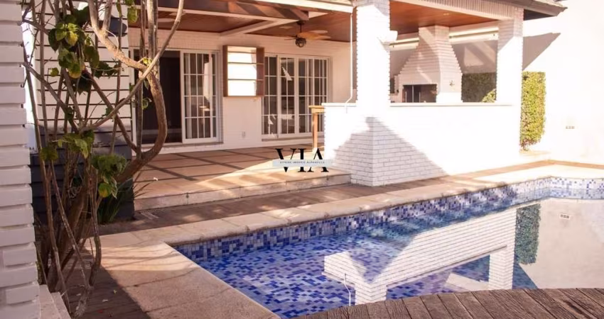 Linda Casa no condomínio Tamboré 10