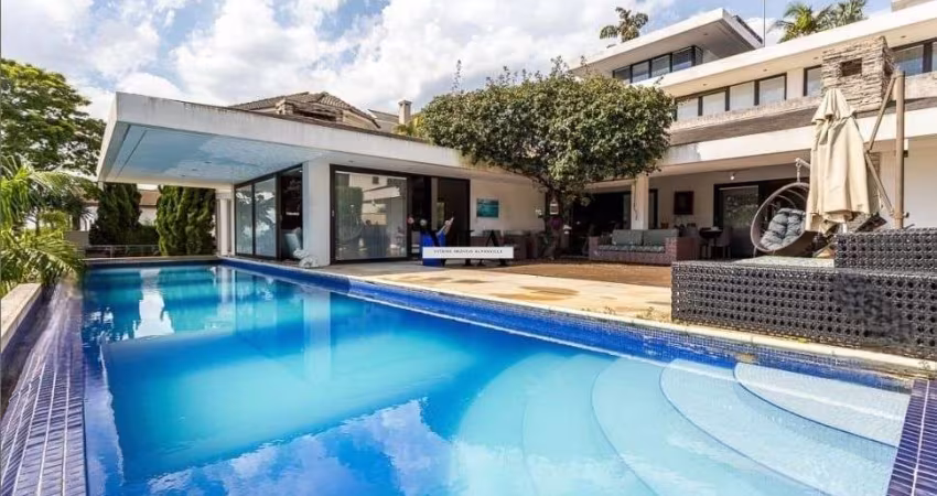 Linda mansão MOBILIADA no condomínio Residencial 8