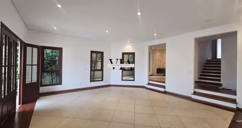 Casa com 05 quartos, sendo 04 suítes no condomínio residencial 11