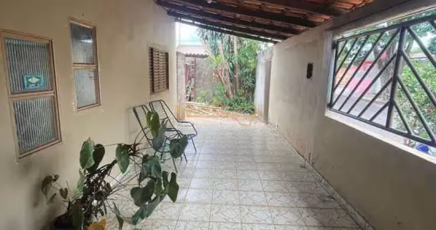 Casa à venda no bairro santa terezinha - araguari/mg
