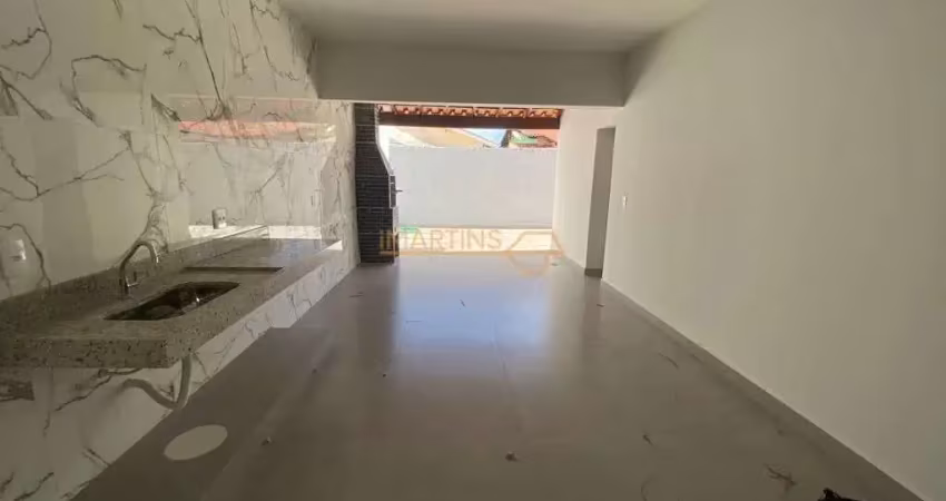 Casa com 3 quartos à venda no Sibipiruna, Araguari 