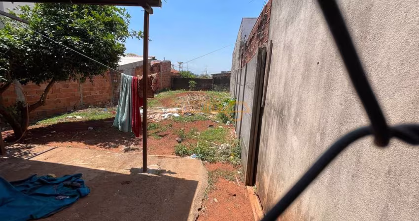 Casa à venda no bairro Bosque - Araguari/MG
