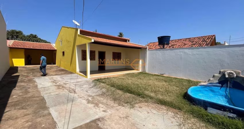Casa Padrão à venda em Araguari/MG